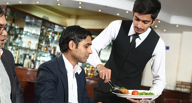 bachelor in hotel management courses